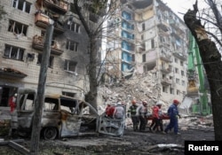 Київ. Місце російського ракетного удару. 17 червня 2025 року