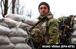 Співак і керівник гурту «Антитіла» Тарас Тополя, який разом з іншими учасниками гурту долучився до Сил територіальної оборони України. Київ, 24 березня 2022 року