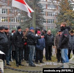 Апошняя субота кастрычніка: каля помніка Рамуальду Траўгуту (усталяваны за польскім часам). Прамаўляе краязнаўца Эдвард Дмухоўскі, зь мікрафонам Юры Гумянюк (сьветлая памяць!).