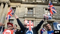 Шотландиянын Улуу Британия курамында калышын жактагандар. Глазго, 17-сентябрь, 2014-жыл.