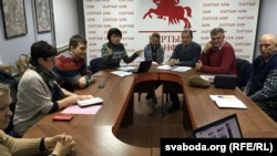 Камітэт салідарнасьці з Андрэем Бандарэнкам абмяркоўвае зварот да праваабаронцаў сьвету