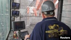 Работы на месторождении "Кумтор".