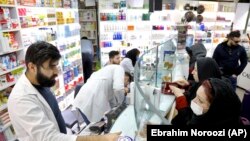 نایب رئیس انجمن داروسازان ایران واردات سرم و شربت‌های سرماخوردگی را «بی‌سابقه» خوانده است