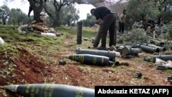 Сырыйскія байцы, падтрыманыя Турэччынай, у правінцыі Ідліб, 20 лютага, ілюстрацыйнае фота