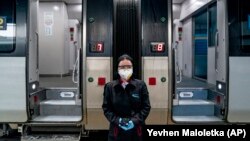 «Це для нас дуже важливо, це був один із найприбутковіших наших маршрутів», – заявив в ефірі телеканалу «Україна 24» ввечері 16 січня голова компанії Володимир Жмак