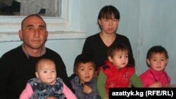 Майрамбек Топозовдун үй-бүлөсү, 7-февраль, 2011-жыл.