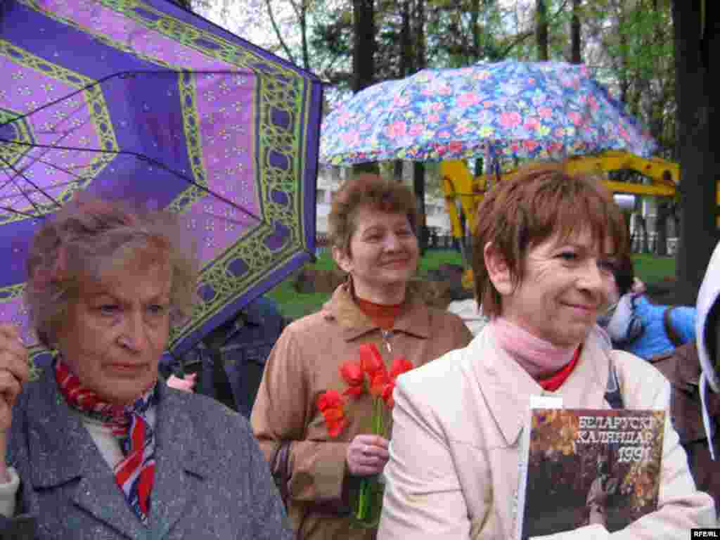 Акцыя супраць пераносу помніка М.Багдановічу, 30 красавіка - Акцыя супраць пераносу помніка М.Багдановічу, 30 красавіка