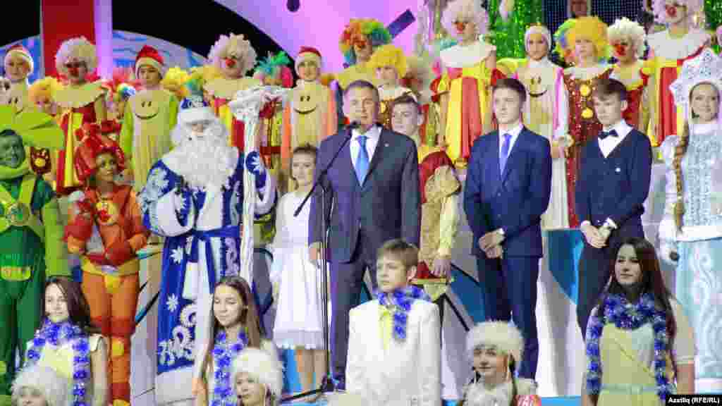 Республика күләм зур Чыршы бәйрәменә килүчеләрне Татарстан президенты Рөстәм Миңнеханов сәламли &nbsp;