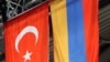 Флаги Армении и Турции во время спортивного мероприятия в Ереване (архив)