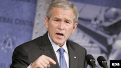 جورج بوش خواستار آزادی ایرانی-آمریکایی ها شد