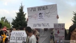 У «Арснакара» зажгли свечи в память об убитом офицере