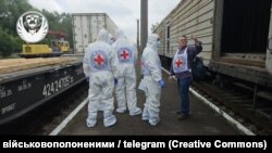 15 чэрвеня целы загінулых украінскіх вайскоўцаў прывезьлі на цягніку 