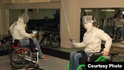 О том, что этот королевский вид спорта может стать смыслом ее жизни, еще недавно Ирма и не помышляла. Впрочем, попробовав фехтование два года назад, она влюбилась в него явно надолго