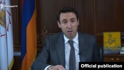 Երևանի քաղաքապետ Հայկ Մարությանը հանդես է գալիս «Սանիթեք»-ի հետ պայմանագրերը խզելու մասին հայտարարությամբ, 3-ը հոկտեմբերի, 2019թ․