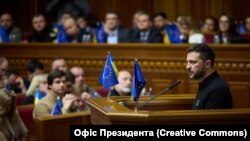 Уладзімір Зяленскі прэзэнтуе «плян перамогі» ў Вярхоўнай Радзе Ўкраіны. Кіеў, 16 кастрычніка 2024 году