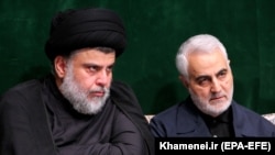 قاسم سلیمانی و مقتدی صدر در دفتر رهبر جمهوری اسلامی در ۱۹ شهریور 