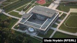 Բելառուս - Նախագահ Ալեքսանդր Լուկաշենկոյի նստավայրը՝ Անկախության պալատը Մինսկում, արխիվ