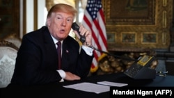 دونالد ترامپ می‌گوید وضع تعرفه احتمالی بر ۲۶۷ میلیارد دلار دیگر از کالاهای چینی، محصولات شرکت اپل از جمله لپ‌تاپ و آیفون را شامل خواهد شد.