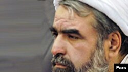  روح‌الله حسینیان