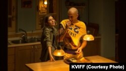 نمایی از فیلم «بیداد» ساختهٔ سهیل بیرقی