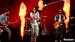 Швеция - Рок-группа «Дорианс» во время репетиции на  «Евровидении», Мальмё, 15 мая 2013 г.