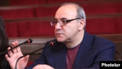 Депутат правящей фракции «Гражданский договор» Гурген Арсенян (архив)