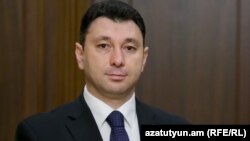 Էդուարդ Շարմազանով, արխիվ