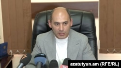 Armenia - Martun Grigorian holds a news conference in Gyumri, March 30, 2025.