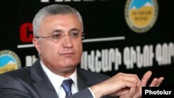 Председатель Центральной избирательной комиссии Армении Гарегин Азарян