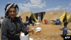 ديده بان حقوق بشر كه مقر آن در نيويورك است مى گويد كه حملات ايران به حزب حيات آزاد كردستان (پژاك) در اواخر ماه مه شدت يافت و باعث آواره شدن بيش از ۵۰۰ خانواده كرد عراق شده است.