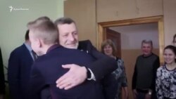 В поисках адресанта. Ахтем Чийгоз нашел школьника, написавшего ему в тюрьму (видео)