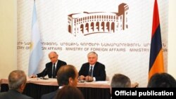 Հայաստան -- Հայաստանի եւ Արգենտինայի արտգործնախարարների համատեղ ասուլիսը Երեւանում, 4-ը սեպտեմբերի, 2012թ․