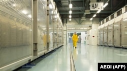 عکسی که سازمان انرژی اتمی ایران از یکی از سالن‌های تأسیسات هسته‌ای فردو منتشر کرده است.