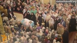 У Києво-Печерській лаврі прощаються з митрополитом Володимиром