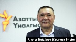 Кеңешбек Дүйшөбаев, Коопсуздук кеңешинин катчысы. 