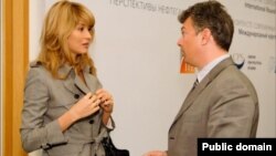 Эрик Кокини Гулнора Каримова билан бирга.