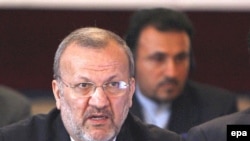 ايران روز سه شنبه ضمن استقبال از گزارش اخير، اعلام کرد که اين گزارش را سندی مبنی بر صلح آميز بودن برنامه هسته ای خود می داند.