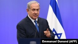 مخالفان بنیامین نتانیاهو شنبه شب در ۱۵ شهر اسرائیل علیه او راهپیمایی و تجمع کردند.