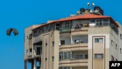 Պարենով պարկը պարաշյուտով հասցվում է Գազայի հատված, 8 մարտի, 2024թ.