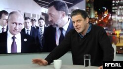 политолог Кирилл Рогов