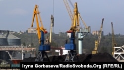 Порт в місті Маріуполь, архівне фото 