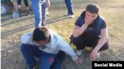 Таяк жеген балдар.