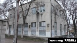 Один з корпусів АТ «Сімферопольський завод авторулів»