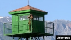 Марзи Тоҷикистону Афғонистон дар ноҳияи Шамсиддини Шоҳин. Акс аз бойгонист. 