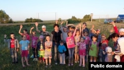 Югары Нәлем авылы балалары