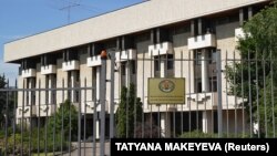 Болгарія продовжує видавати туристичні візи росіянам, але терміни надання послуг збільшилися з технічних причин, повідомили у МЗС і посольстві країни