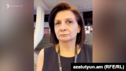 Սոնա Մնացականյանի մայրը` Արմինե Մակինյան