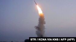 عکس مربوط به آزمایش موشکی اول اکتبر