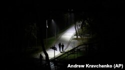 Компанія, втім, закликає споживачів помірно споживати електроенергію