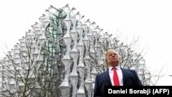 Воскова фігура президента США Дональда Трампа неподілік посольства США в Лондоні (Ілюстраійне фото)